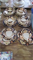 6 ROYAL ALBERT CUPS & SAUCERS & LUNCHEON PLATES