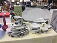 19 piece Villeroy and Boch dishes