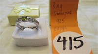 RING STAMPED 925 GREEN CENTRE STONE