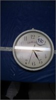 BATTERY OPERATED METAL WALL CLOCK