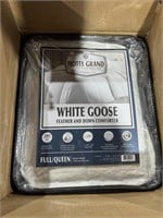 New Full/Queen White Goose Feather & Down Comforte