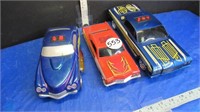 3 VINTAGE TOY BATTERY OPERATED CARS X3