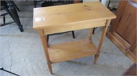 SM EARLY PINE END TABLE