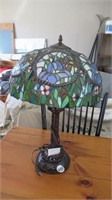 TIFFANY TYPE REPRO LEADED GLASS PARLOUR LAMP