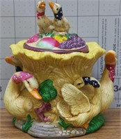 Ceramic duck / goose trinket box