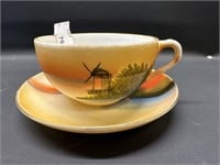 Vtg Japan hand painted tea cup & saucer small