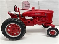 ERTL Metal McCormick Farmall Tractor Red