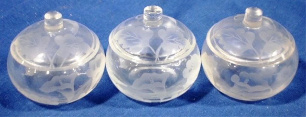 3pc Set of Glass Jars w/Lids 4" x 4"
