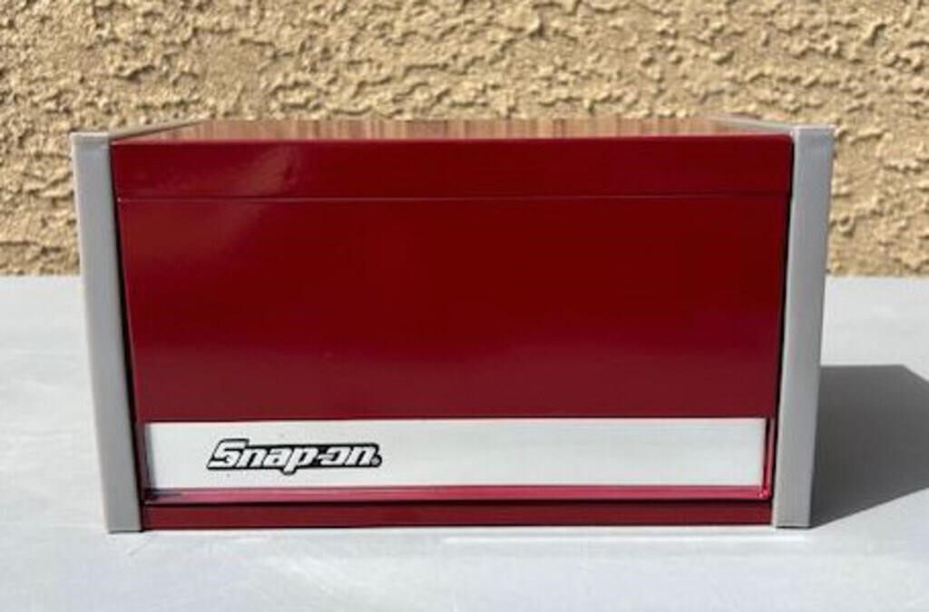 NEW - Small Snap-On Jewelry Box - Retail $170