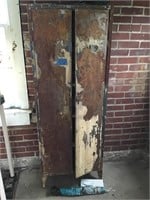 METAL CABINET W CONTENTS