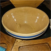 #10 crock bowl with blue strips