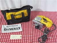 Dewalt DW317 VS Orbital Jigsaw w/ Bag Used