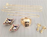 Group of 10K gold jewelry including class ring,