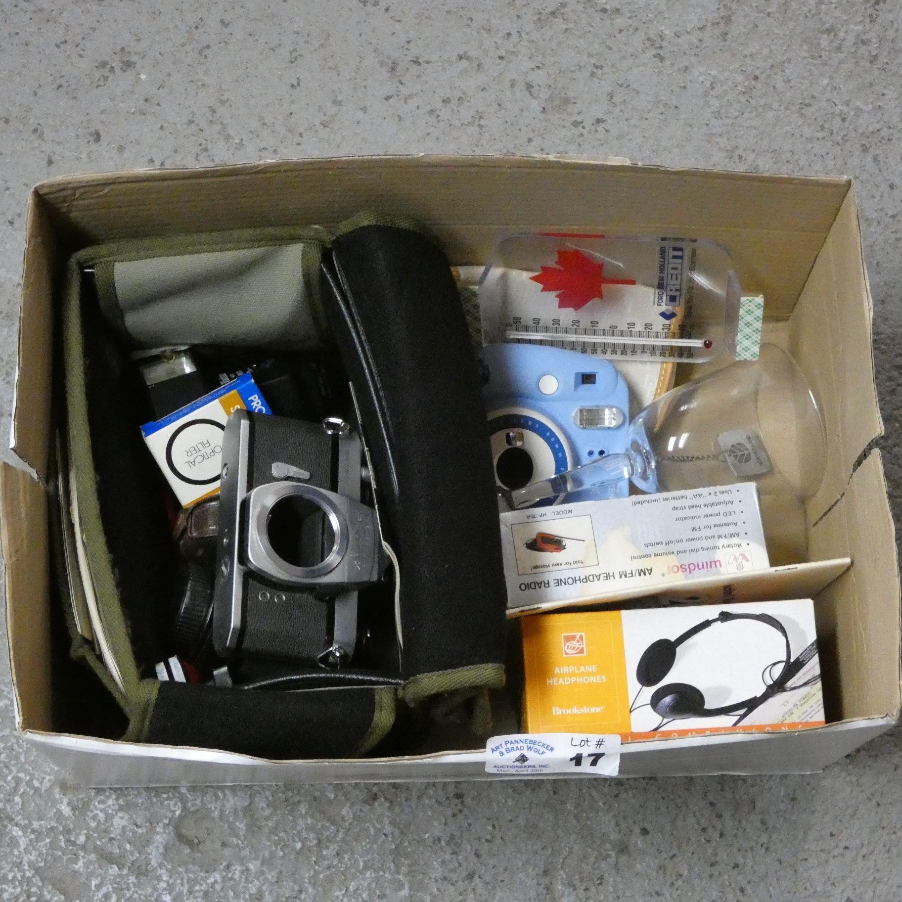 Box Lot of Assorted Camera's