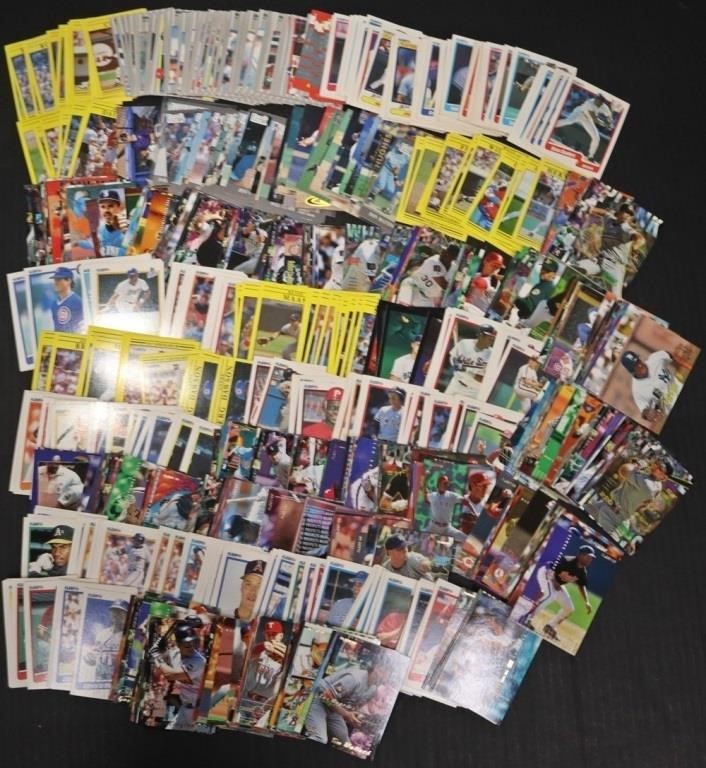 (870) MIXED DATES ULTRA & FLEER BASEBALL CARDS