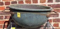Early 1800's Pot w/ cast iron handles w/ foundry