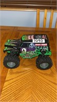 NEW BRIGHT GRAVE DIGGER