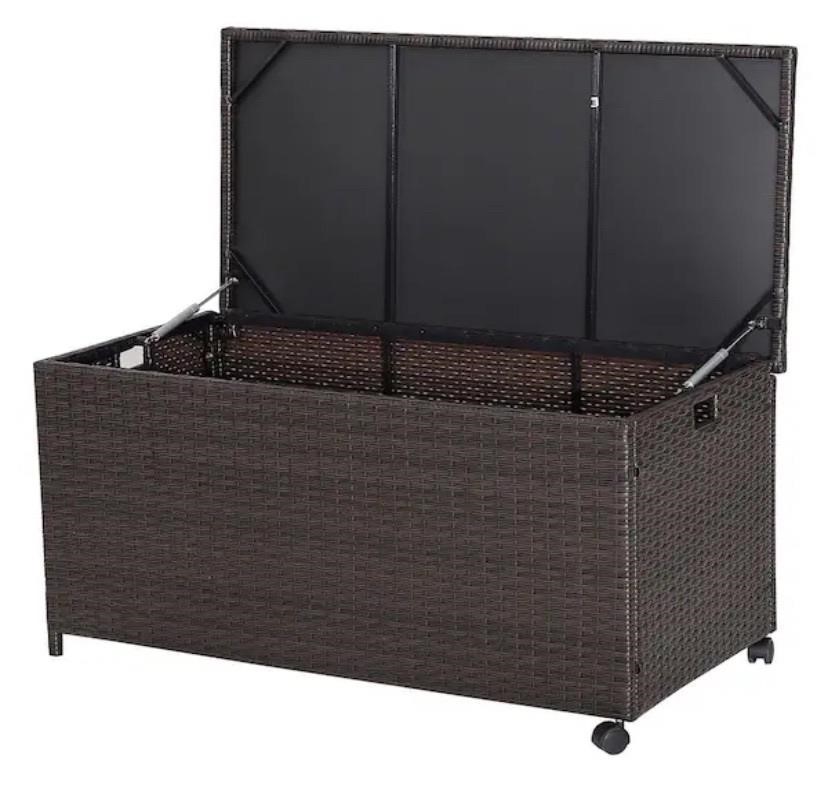 Retail$160 Rattan Deck Box