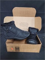 Black boots size 9.5