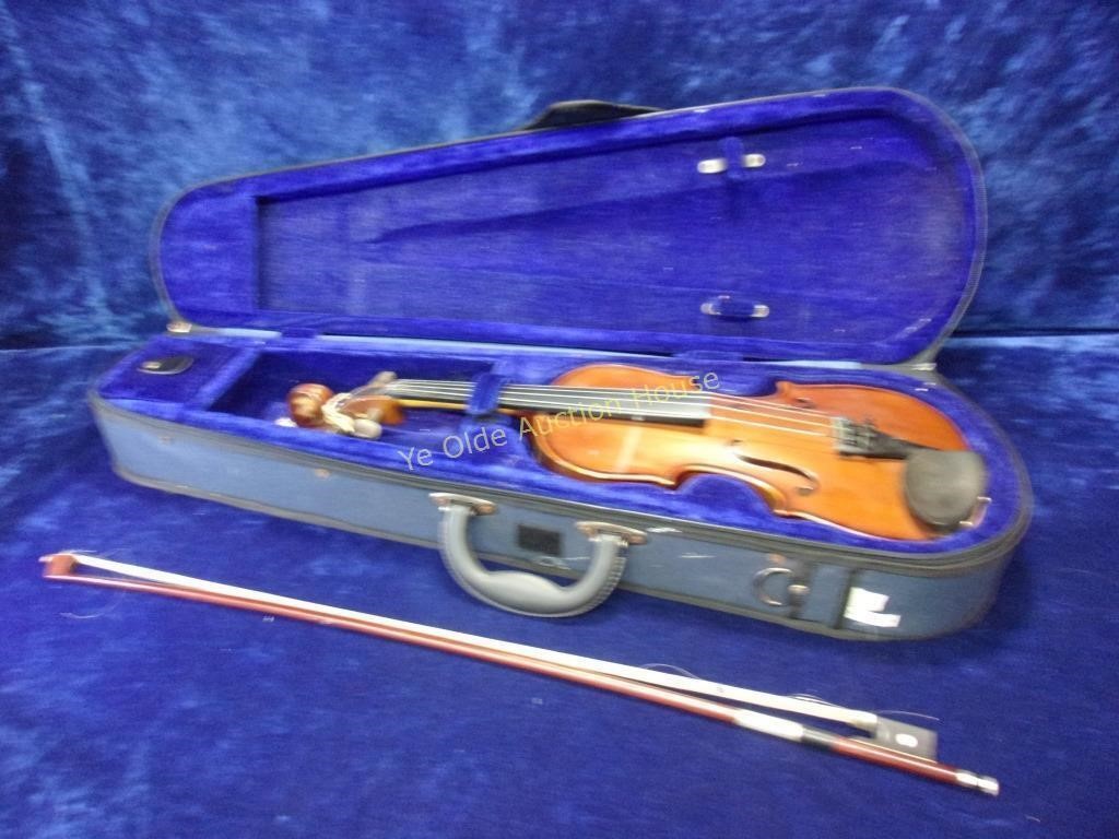 Hans Joseph Hauer Student Violin with Bow and Case