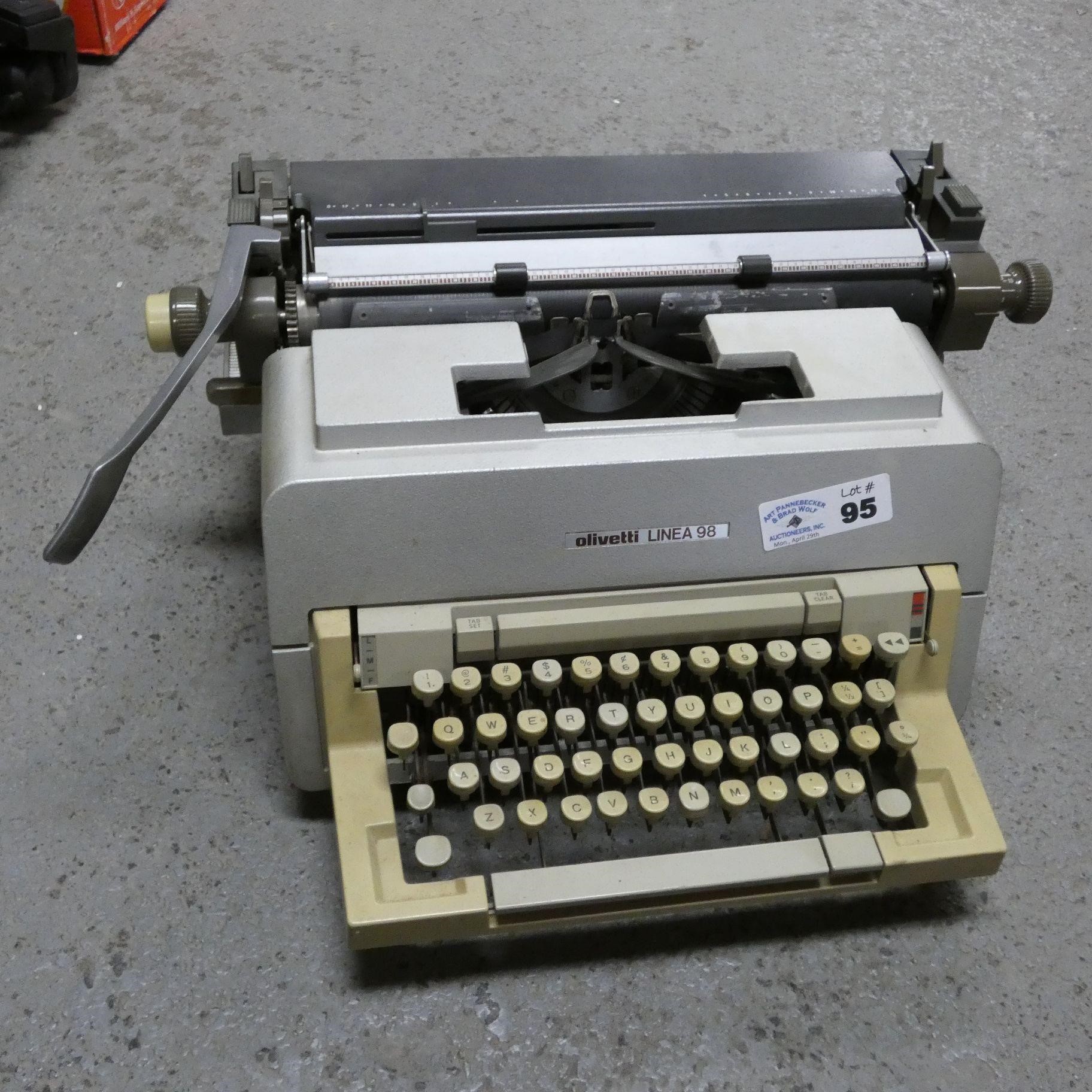 Olivetti Linea 98 Typewriter
