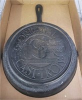 CRACKER BARREL CAST IRON PAN