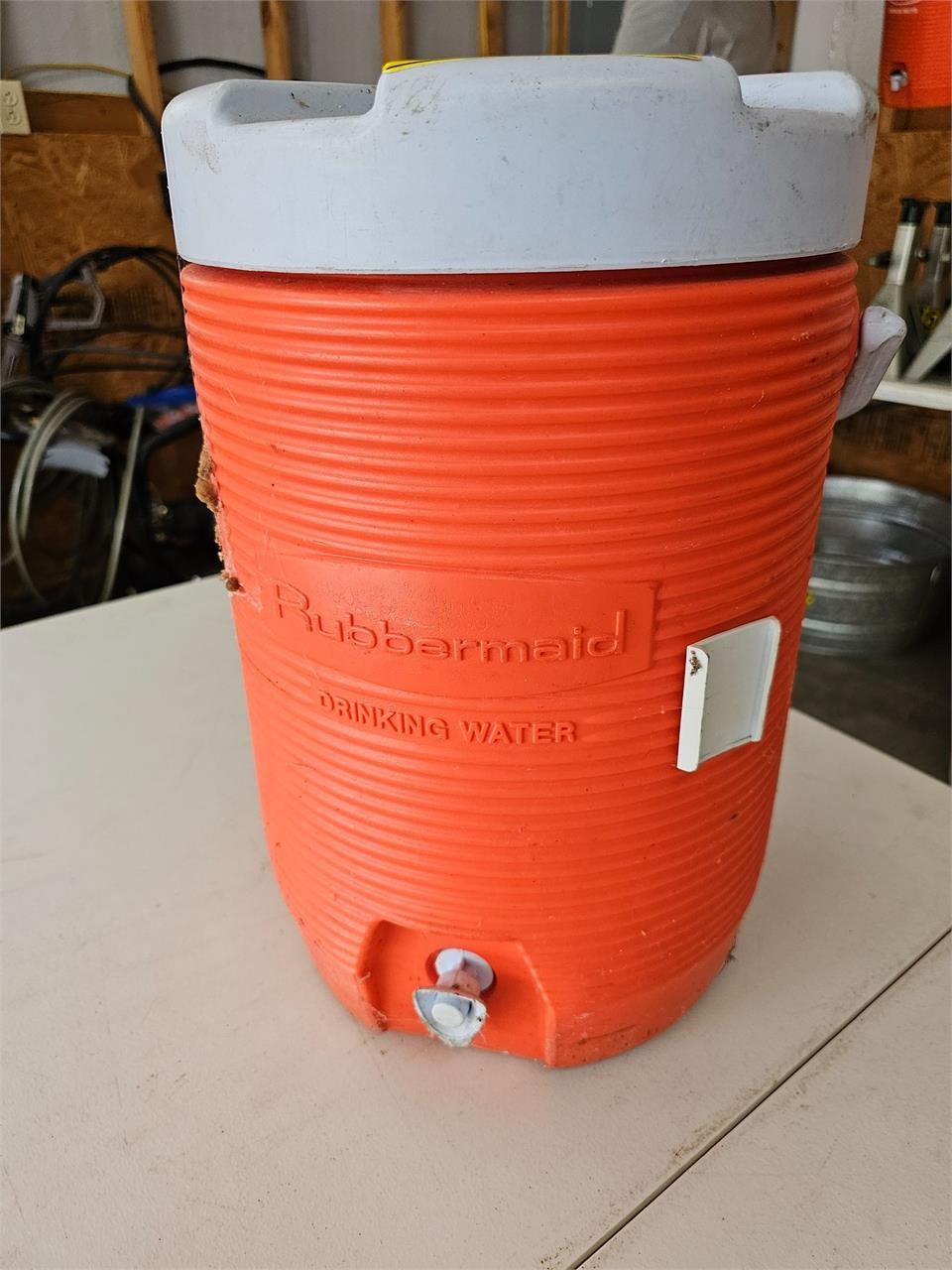 Rubbermade Drinking water cooler