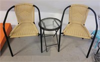 PAIR OF METAL OUTDOOR CHAIRS AND SIDE TABLE