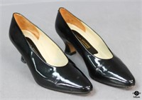 8M Evan Picone Patent Low Heel Shoes