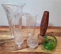 Crystal vase, small pinched glass bowls ect