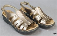 8.5 M Clark's Bronze Tone Sandals