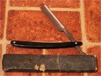 Vintage straight blade razor & case