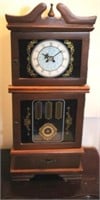 Vintage mantel clock, 20 x 8.5 x 5