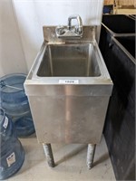 STAINLESS HAND WASH SINK