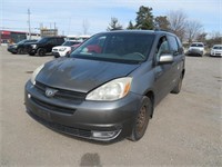 2004 TOYOTA SIENNA CE 237441 KMS