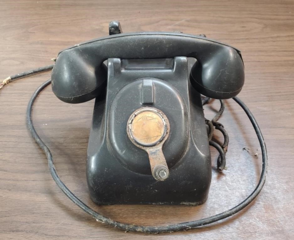 Old desktop crank phone