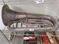 VINTAGE FRENCH HORN, SHOWS DAMAGE