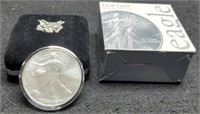 2006 Silver Eagle w/ Display Case BU