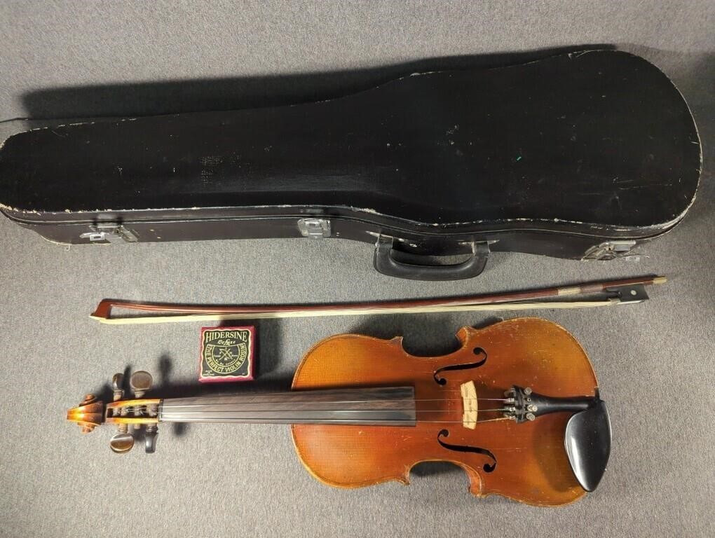 Antique Violin Equipped with Bow, Rosin, and Case