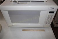 Amana Microwave 100 Watts 24×18×14