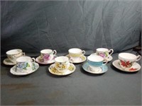 Fine Bone China Cups and Saucers Includes 4 Royal