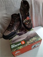 NEW HUNTING BOOTS