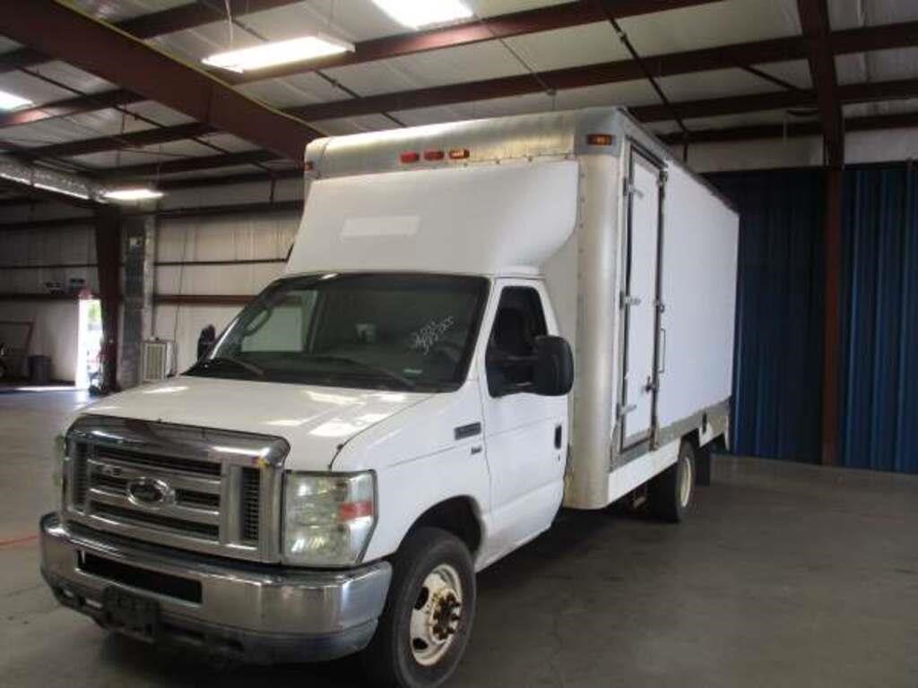 2011 FORD E-350