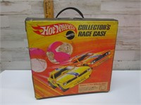1969 HOTWHEELS CASE WITH CARS