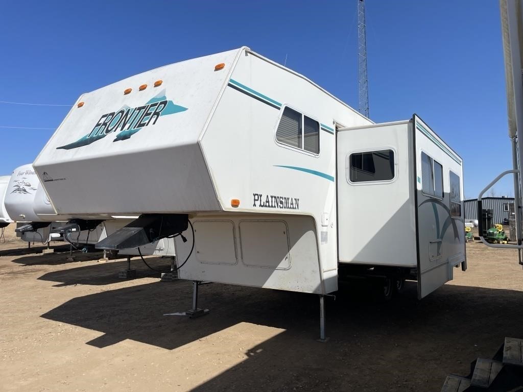 2000 FRONTIER 26' 5TH WHEEL HOLIDAY TRAILER