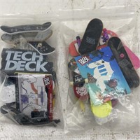 Tech deck mini skateboards