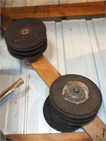 GRINDING WHEELS AND SANDING PADS