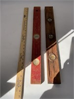 VINTAGE WOOD LEVELS