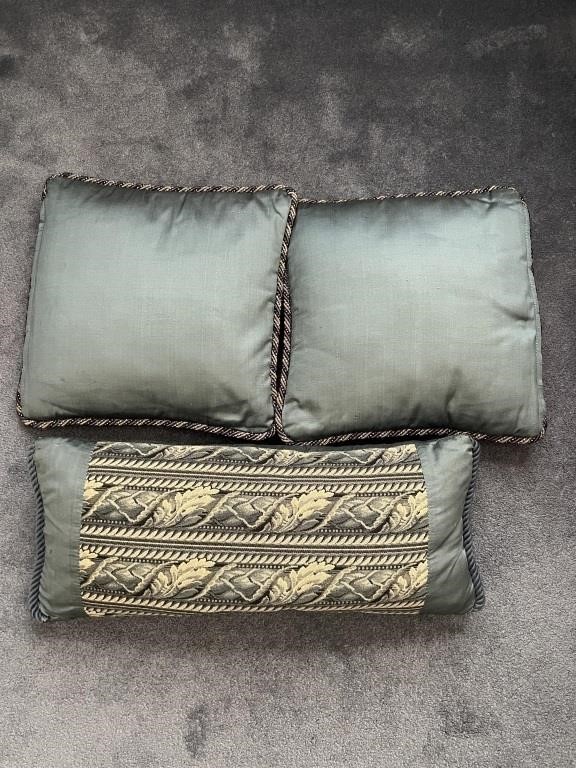 Lot of Assorted Cushions 1