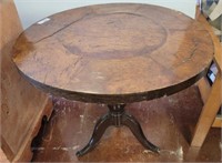 TILT TOP ACCENT TABLE